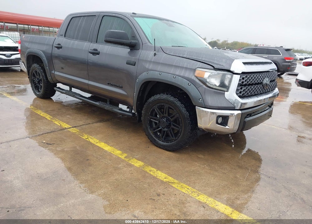 2018 TOYOTA TUNDRA SR5 5.7L V8 VIN: 5TFDY5F13JX690200