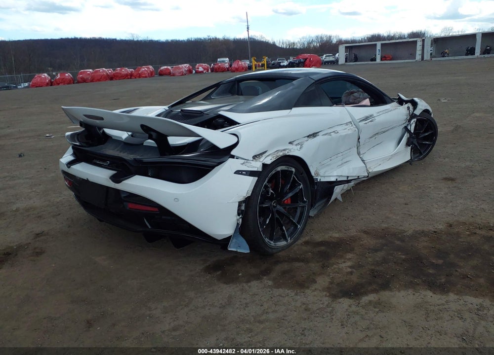 2020 MCLAREN 720S LUXURY/PERFORMANCE VIN: SBM14FCA0LW004686
