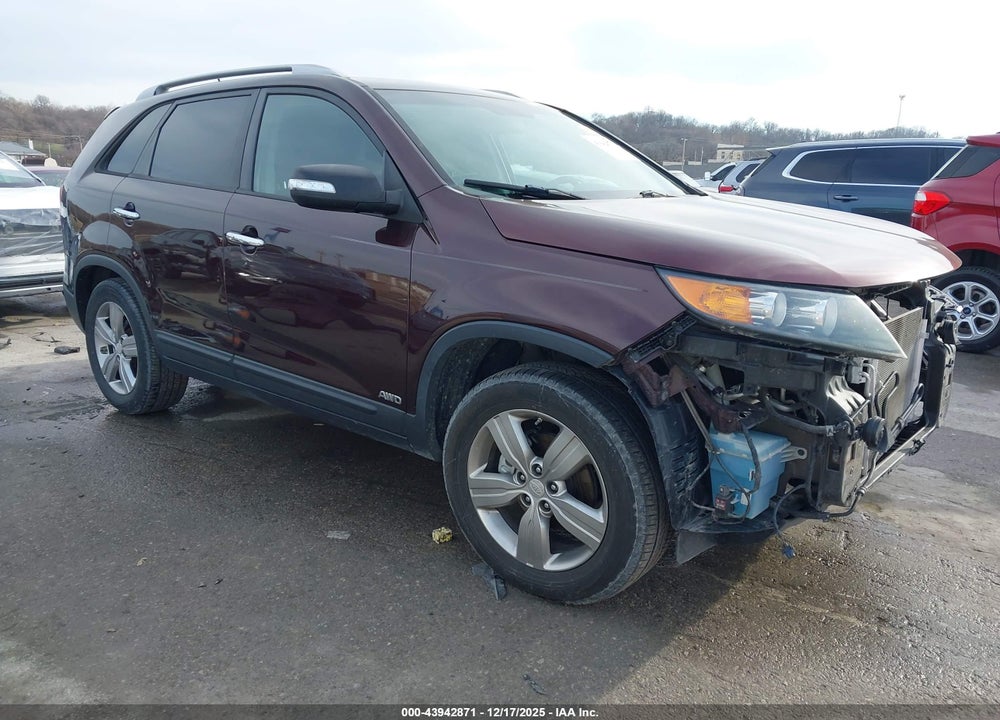 2013 KIA SORENTO EX VIN: 5XYKUCA63DG312976