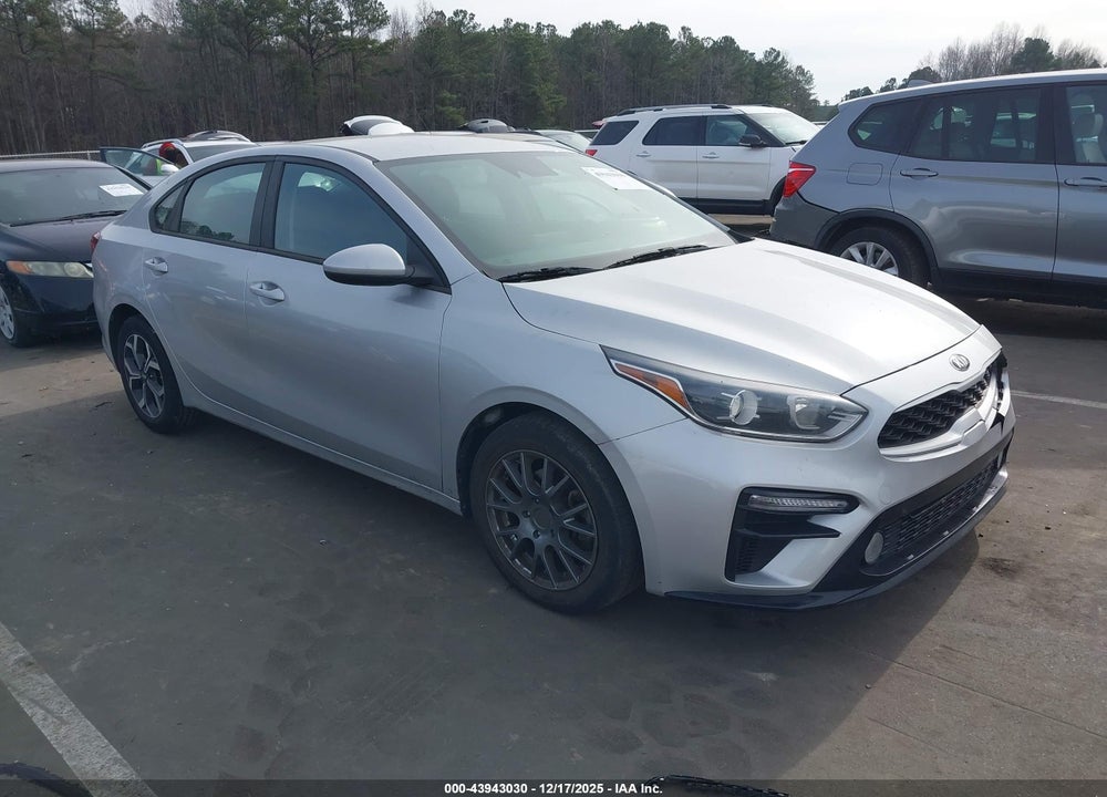 2020 KIA FORTE LXS VIN: 3KPF24AD2LE202220