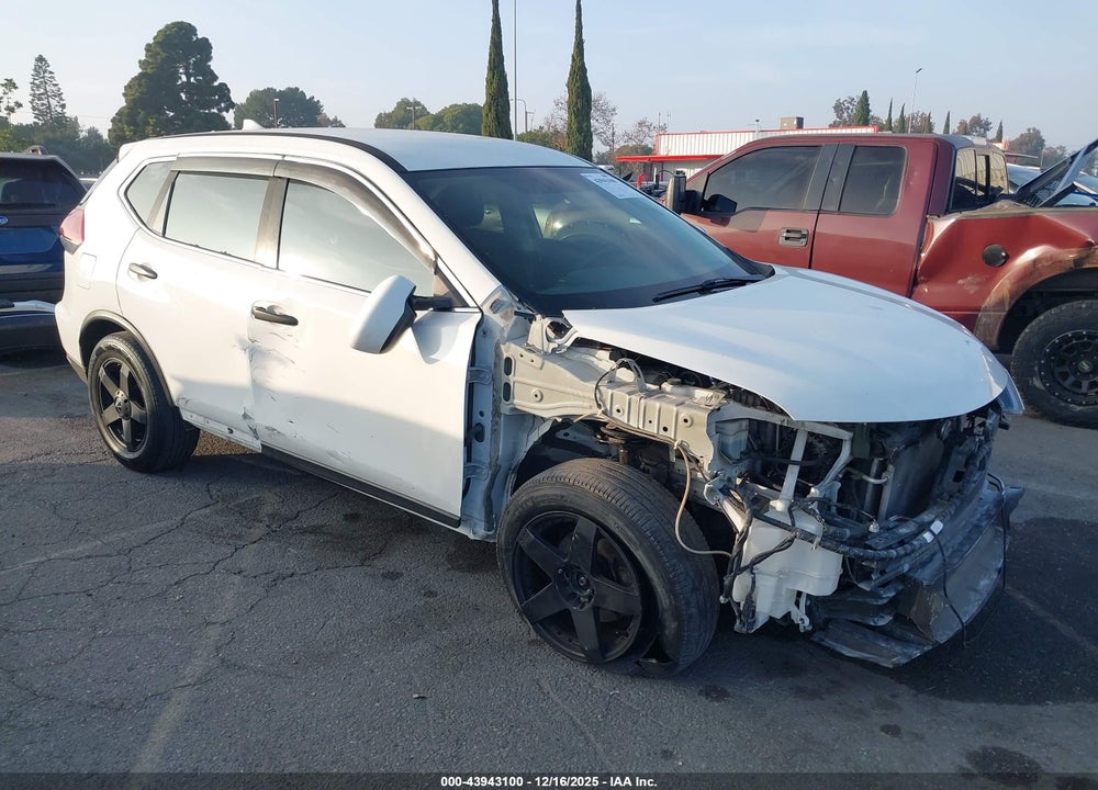 2018 NISSAN ROGUE S VIN: 5N1AT2MTXJC712555