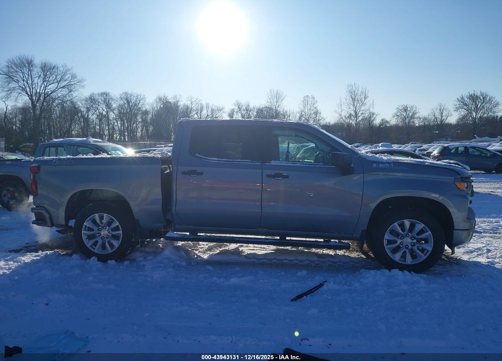 2024 CHEVROLET SILVERADO 1500 4WD  SHORT BED CUSTOM VIN: 1GCPDBEK6RZ182210