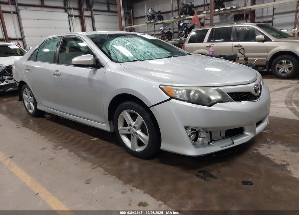 2014 TOYOTA CAMRY SE VIN: 4T1BF1FK2EU788488