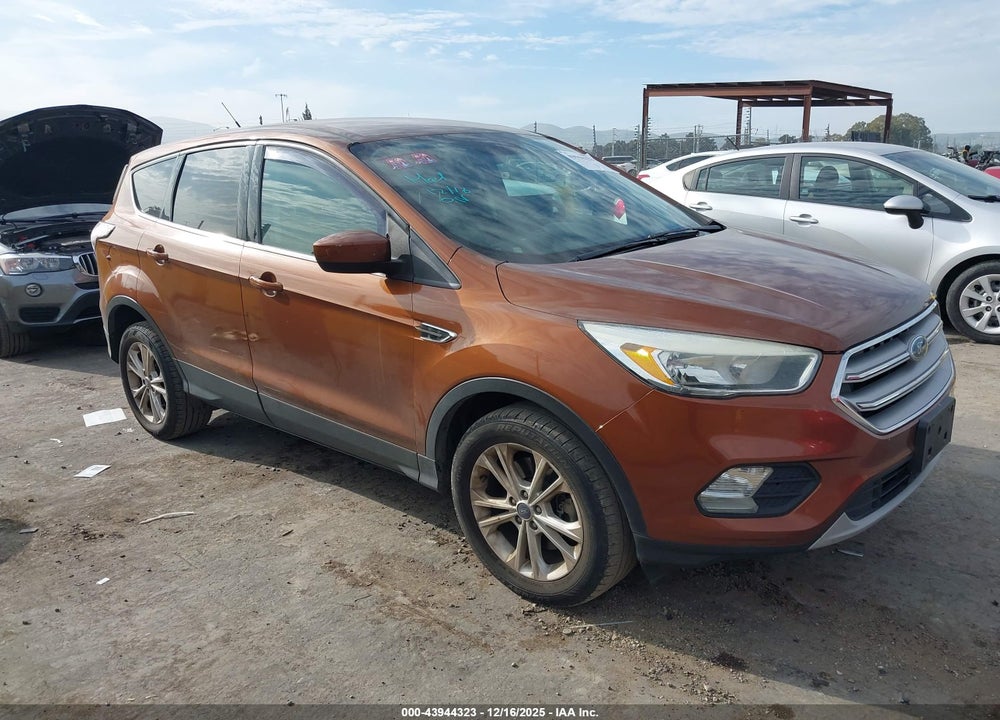 2017 FORD ESCAPE SE VIN: 1FMCU9GD3HUA95085