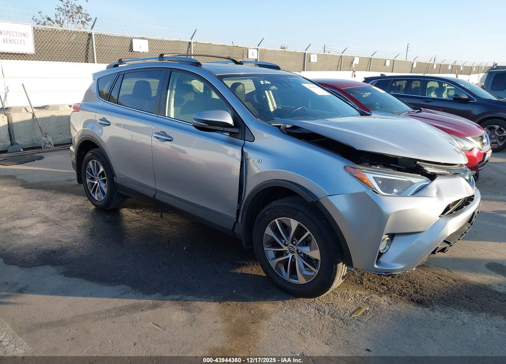 2018 TOYOTA RAV4 HYBRID XLE VIN: JTMRJREV8JD189956