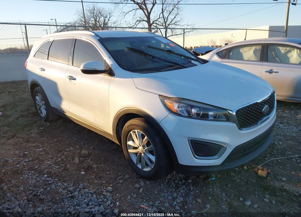 2017 KIA SORENTO 3.3L LX VIN: 5XYPG4A59HG298436