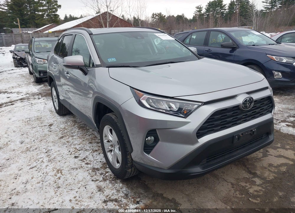 2019 TOYOTA RAV4 XLE VIN: 2T3P1RFV4KW056279