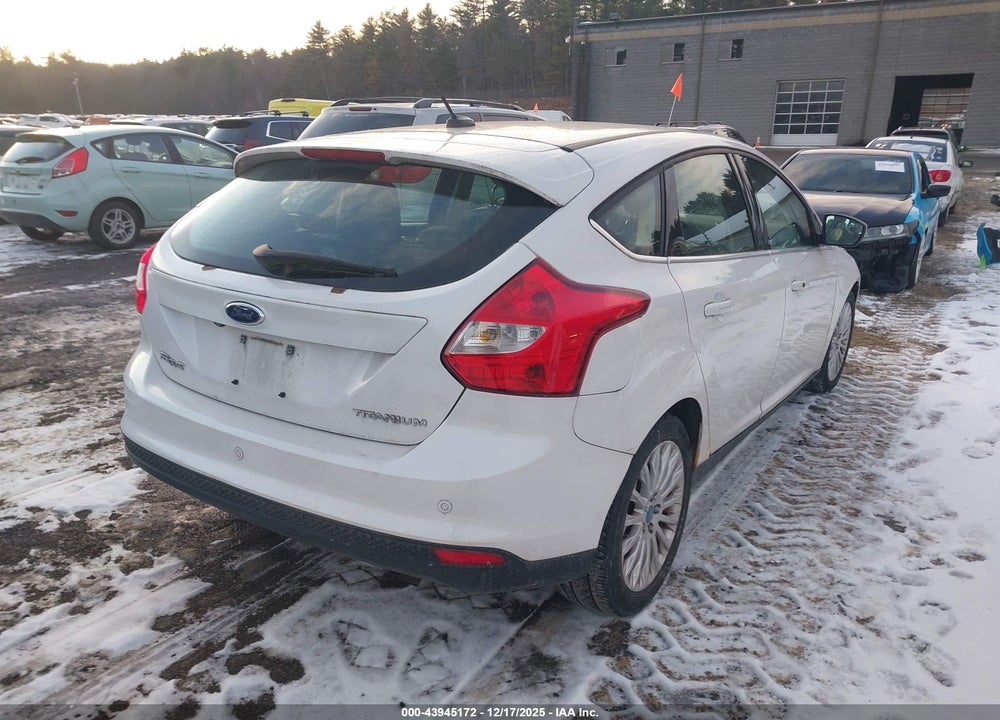 2012 FORD FOCUS TITANIUM VIN: 1FAHP3N22CL223594