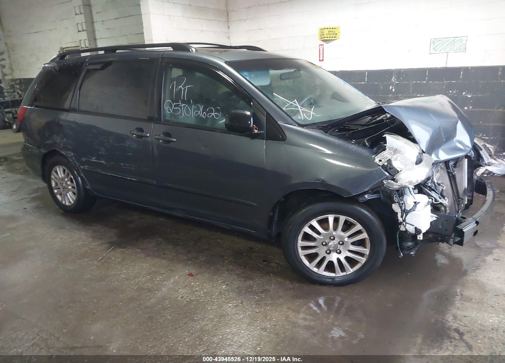2010 TOYOTA SIENNA XLE VIN: 5TDYK4CC7AS294344