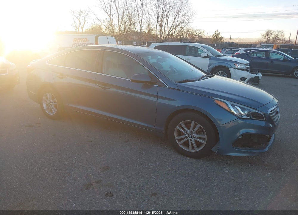 2015 HYUNDAI SONATA VIN: 5NPE24AF8FH172122