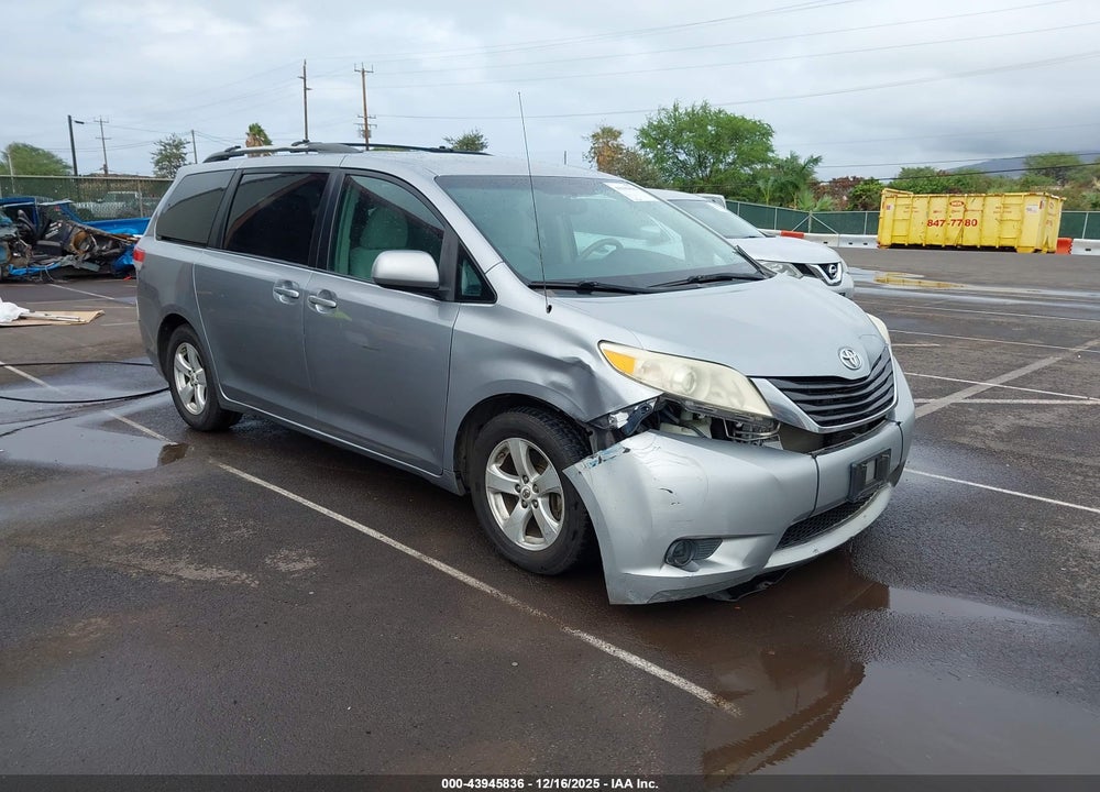 2011 TOYOTA SIENNA LE V6/LE V6 AUTO ACCESS SEAT VIN: 5TDKK3DC4BS057634