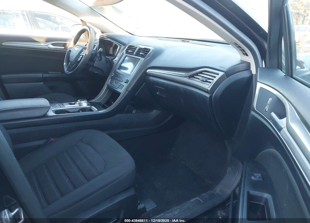 2019 FORD FUSION SE VIN: 3FA6P0HD9KR279096