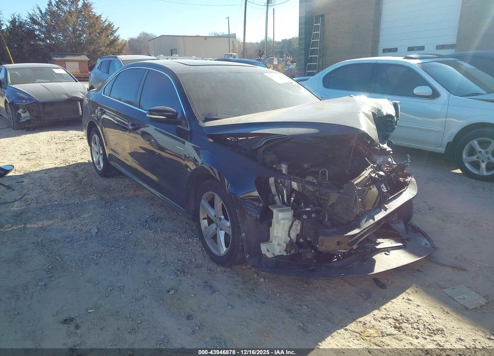 2013 VOLKSWAGEN PASSAT 2.5L SE VIN: 1VWBP7A33DC047448