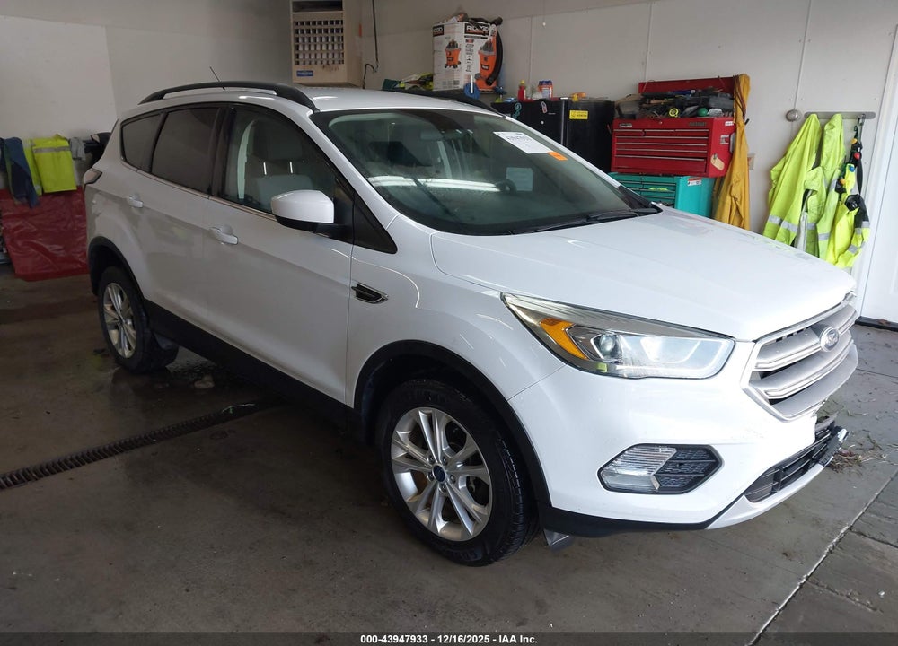 2017 FORD ESCAPE SE VIN: 1FMCU9G96HUB94351