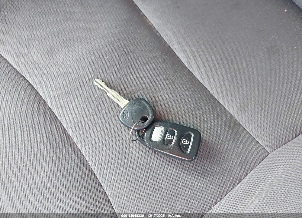 2014 HYUNDAI ELANTRA SE VIN: 5NPDH4AE7EH489759