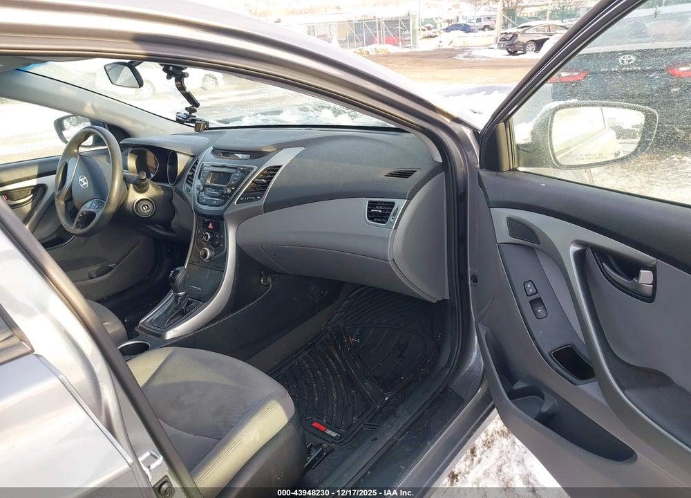 2014 HYUNDAI ELANTRA SE VIN: 5NPDH4AE7EH489759