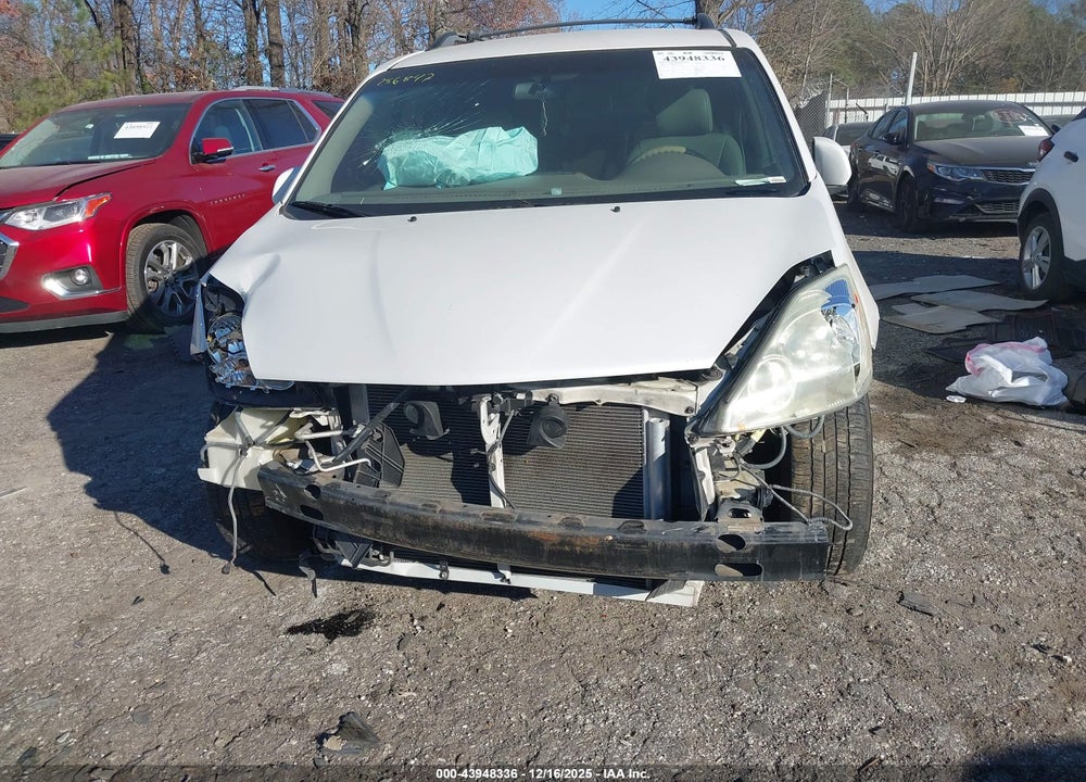 2004 TOYOTA SIENNA XLE VIN: 5TDZA22C54S155458