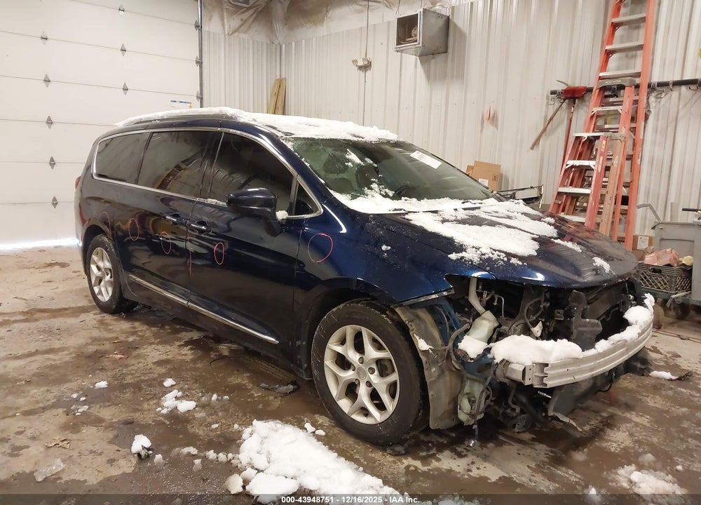 2017 CHRYSLER PACIFICA TOURING-L PLUS VIN: 2C4RC1EG4HR545484