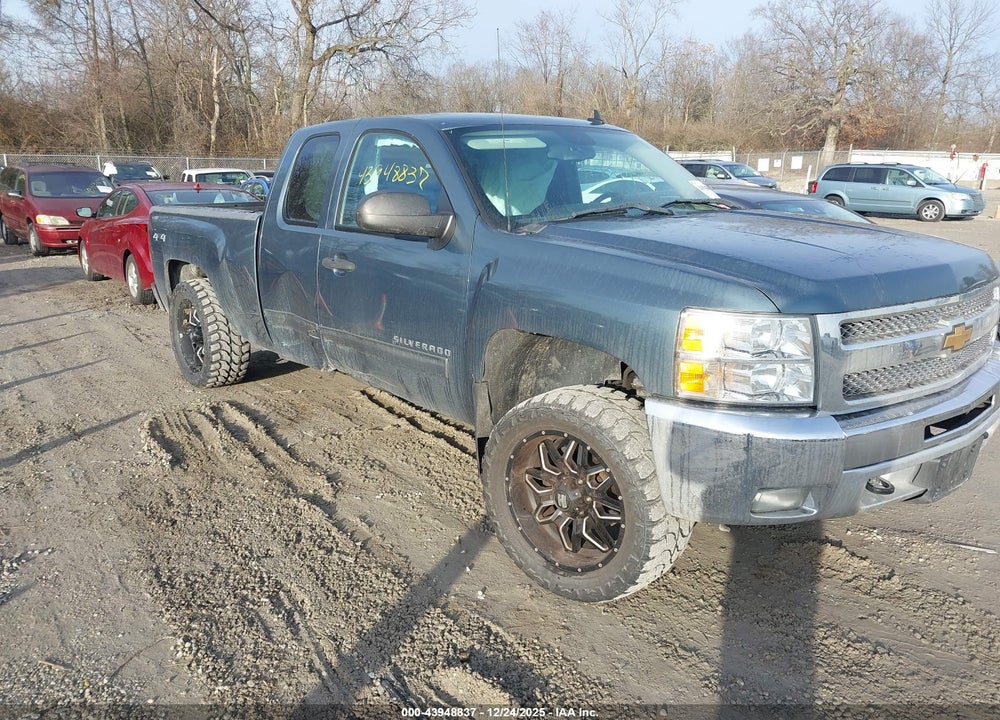 2013 CHEVROLET SILVERADO 1500 LT VIN: 1GCRKSE70DZ317068