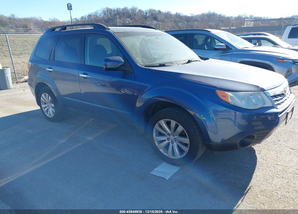 2011 SUBARU FORESTER 2.5X PREMIUM VIN: JF2SHBDC8BH708746