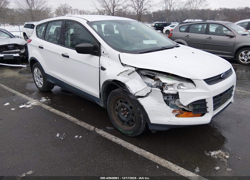 2016 FORD ESCAPE S VIN: 1FMCU0F72GUA01283