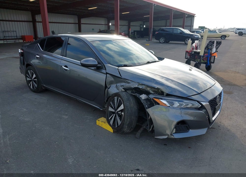 2022 NISSAN ALTIMA SV FWD VIN: 1N4BL4DV4NN314733