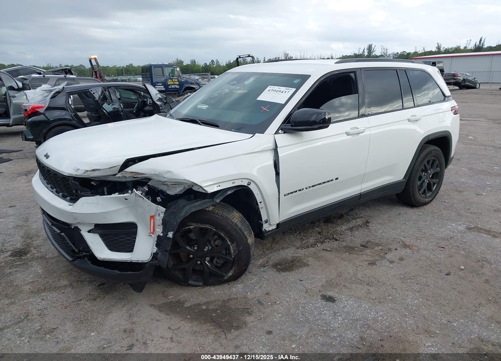 2024 JEEP GRAND CHEROKEE ALTITUDE 4X2 VIN: 1C4RJGAG4RC186128