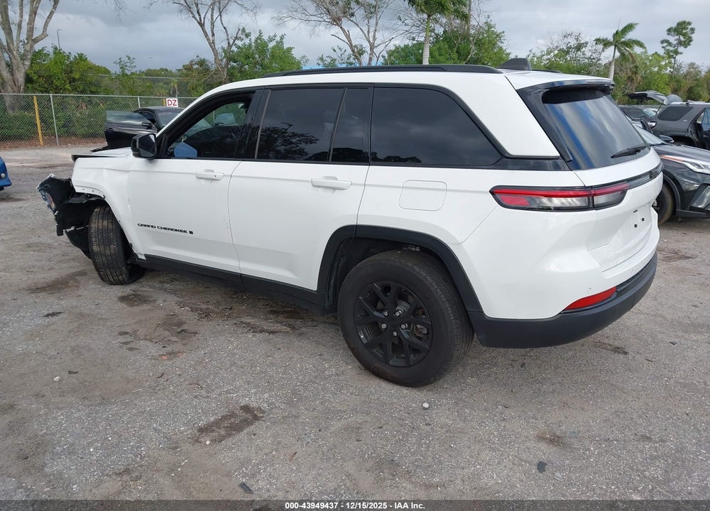 2024 JEEP GRAND CHEROKEE ALTITUDE 4X2 VIN: 1C4RJGAG4RC186128