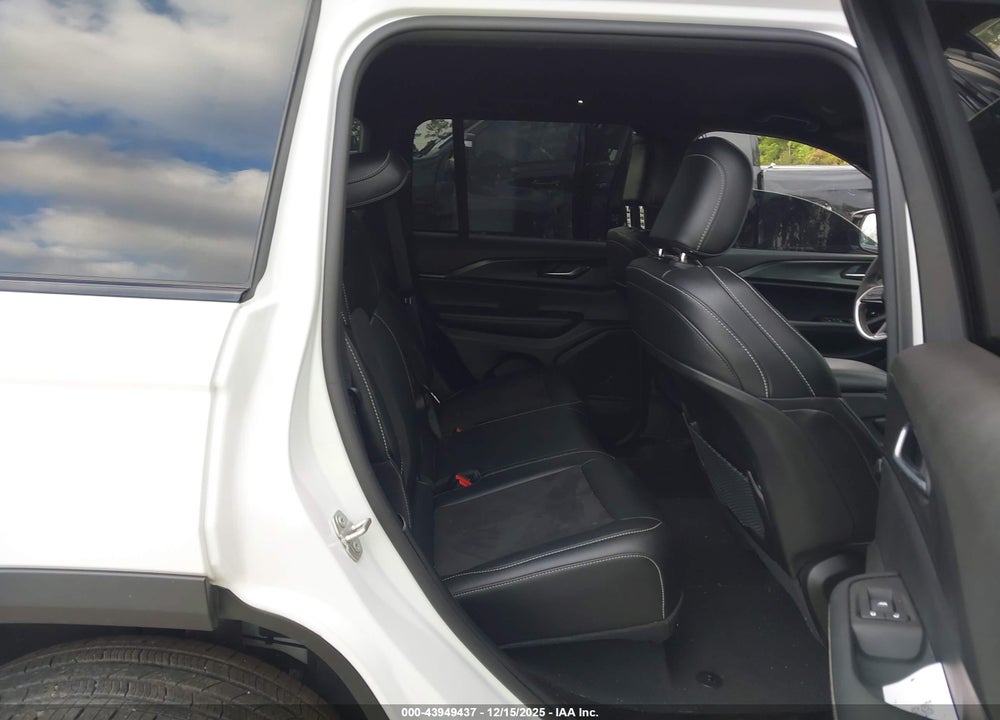 2024 JEEP GRAND CHEROKEE ALTITUDE 4X2 VIN: 1C4RJGAG4RC186128