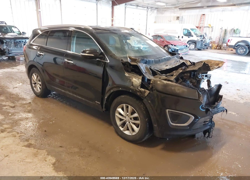 2018 KIA SORENTO 2.4L LX VIN: 5XYPGDA36JG415278