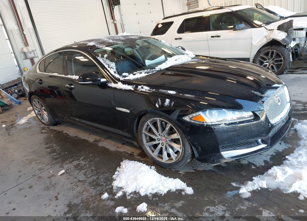 2014 JAGUAR XF I4 T VIN: SAJWA0ESXEPU19135