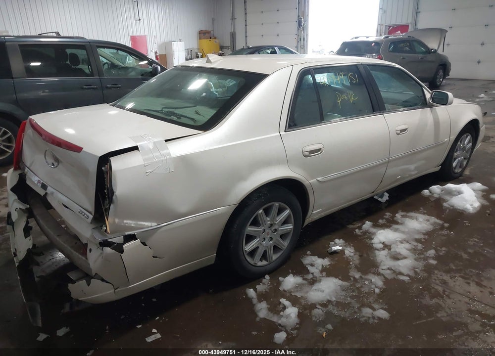 2011 CADILLAC DTS PREMIUM COLLECTION VIN: 1G6KH5E67BU104396