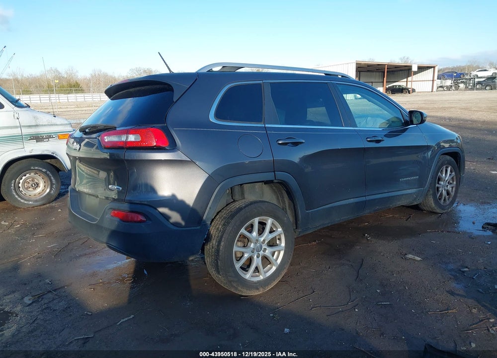 2015 JEEP CHEROKEE LATITUDE VIN: 1C4PJLCB8FW548196