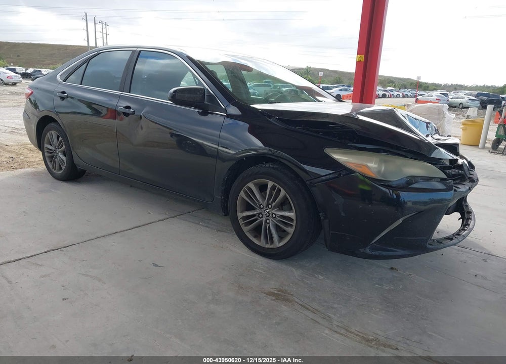 2015 TOYOTA CAMRY SE VIN: 4T1BF1FK0FU040307