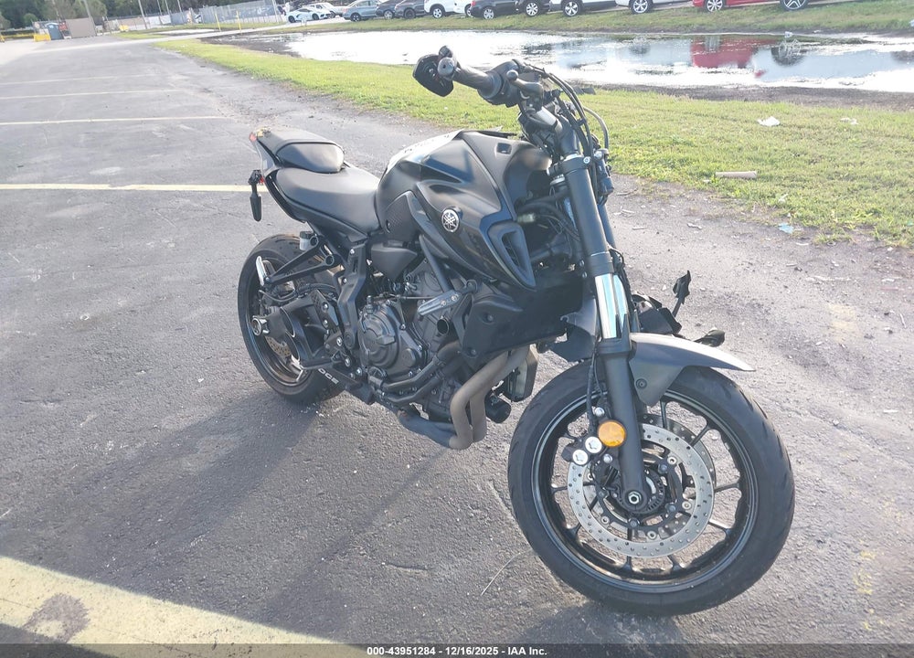 2022 YAMAHA MT07 VIN: JYARM32E4NA003891
