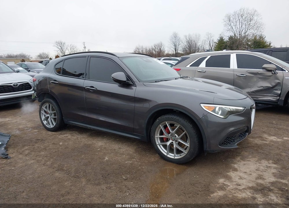 2018 ALFA ROMEO STELVIO TI SPORT AWD VIN: ZASFAKNN5J7C00704