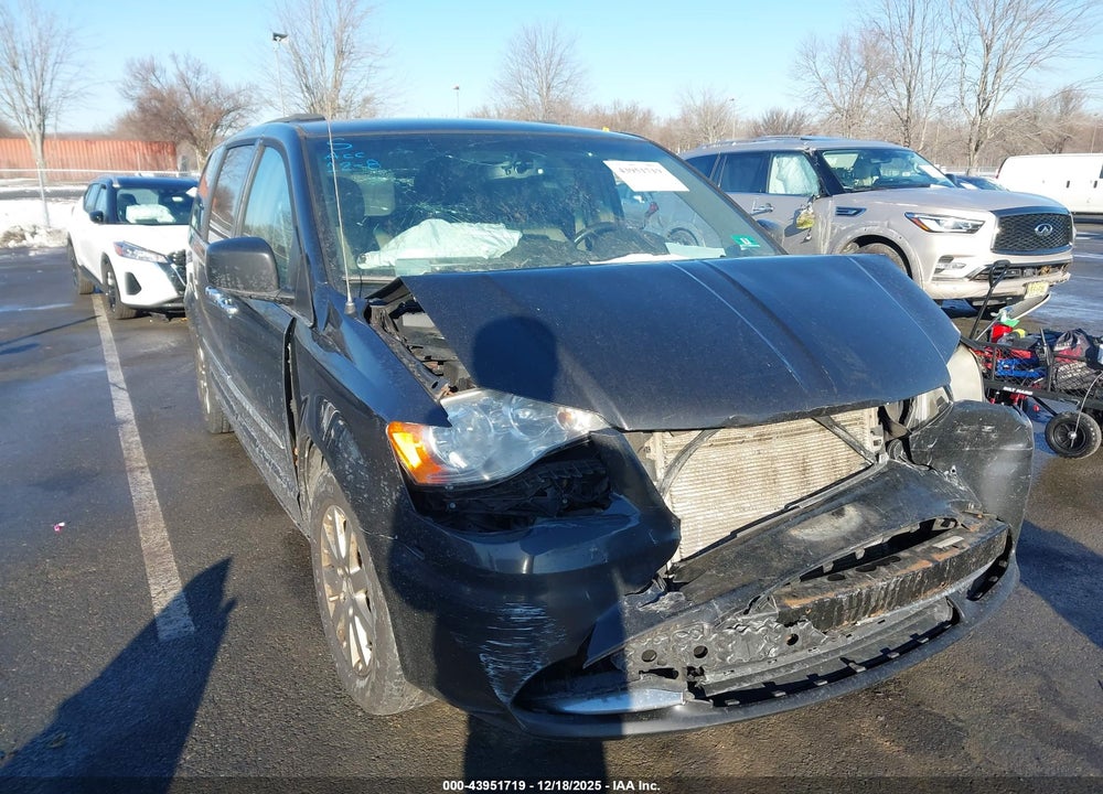 2014 CHRYSLER TOWN & COUNTRY TOURING VIN: 2C4RC1BG6ER463823