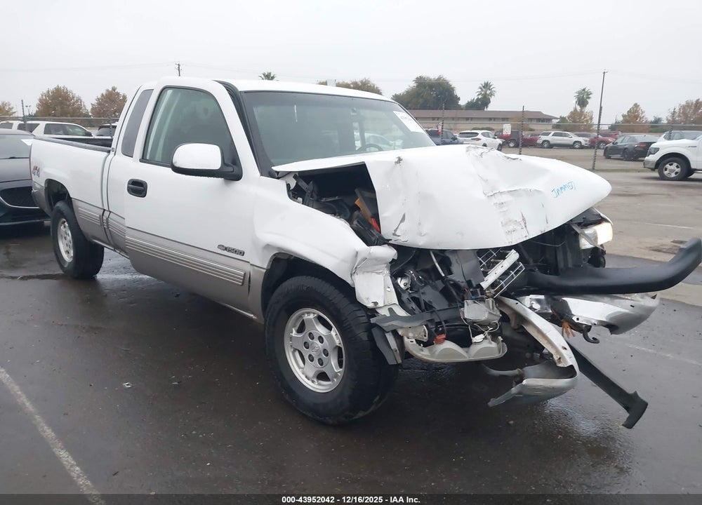 2002 CHEVROLET SILVERADO 1500 LS VIN: 2GCEK19T521326001