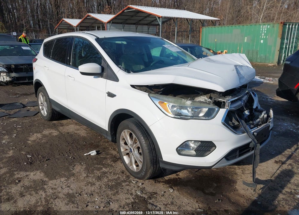 2017 FORD ESCAPE SE VIN: 1FMCU9GD8HUA89220
