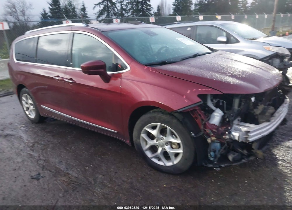 2017 CHRYSLER PACIFICA TOURING-L PLUS VIN: 2C4RC1EG1HR661077