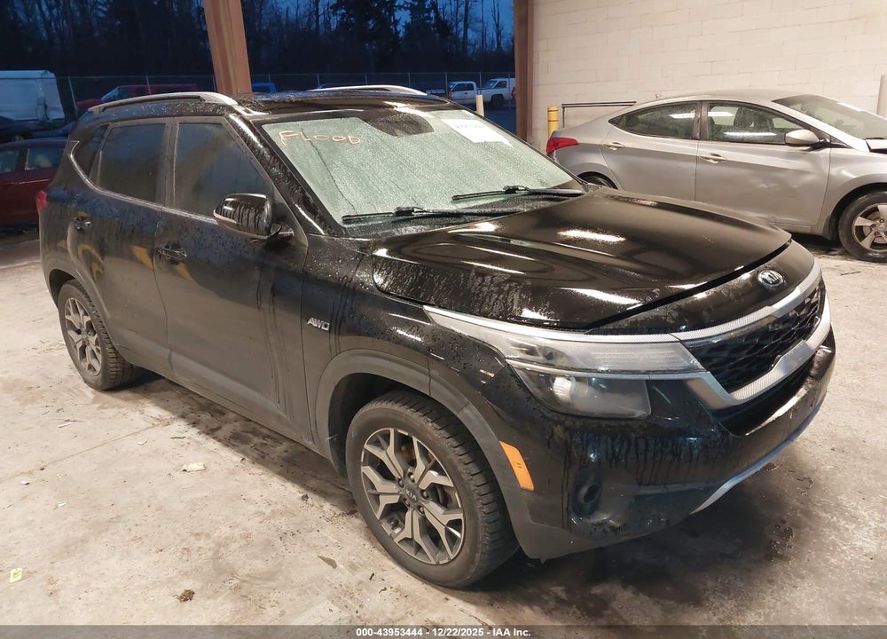 2021 KIA SELTOS EX VIN: KNDERCAA0M7073127