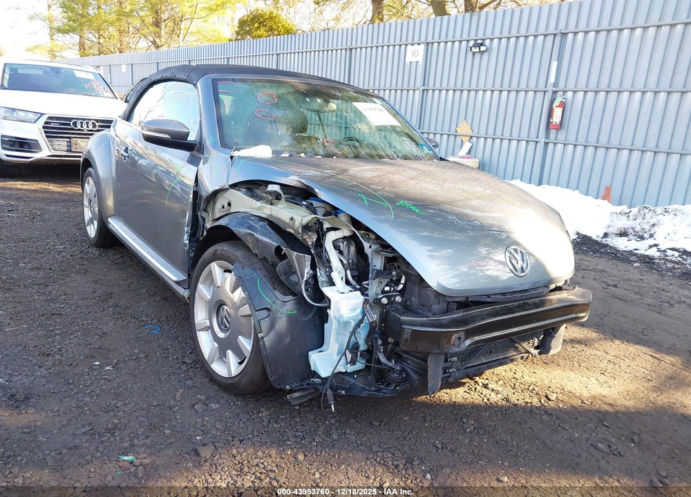 2014 VOLKSWAGEN BEETLE 1.8T VIN: 3VW517AT3EM823155