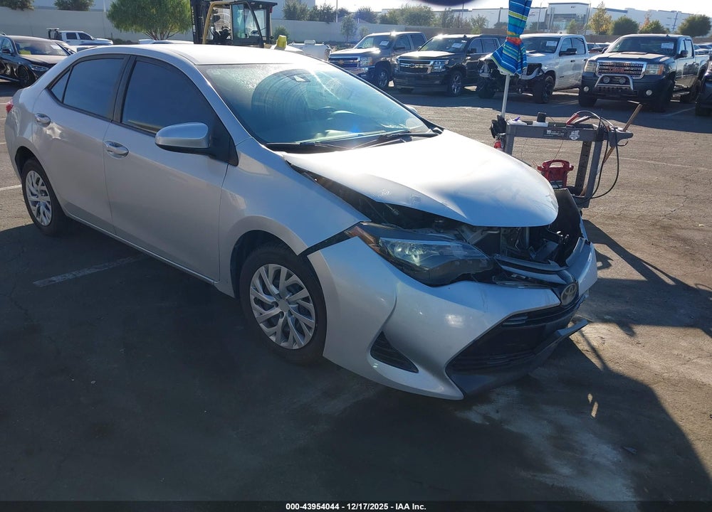 2018 TOYOTA COROLLA LE VIN: 5YFBURHE4JP842803