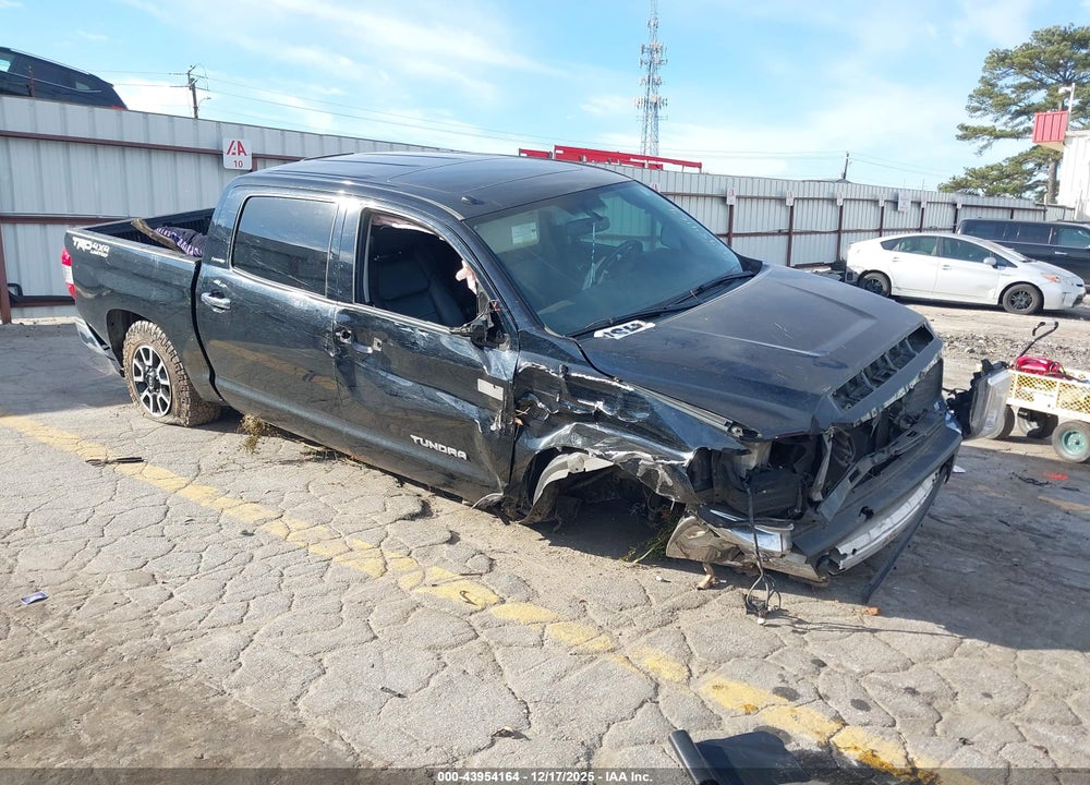 2016 TOYOTA TUNDRA LIMITED 5.7L V8 VIN: 5TFHW5F12GX500676