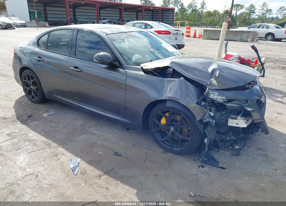 2020 ALFA ROMEO GIULIA SPORT RWD VIN: ZARFAMAN7L7637591