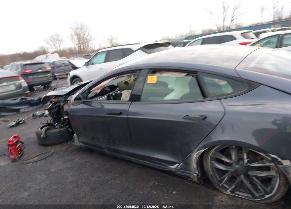 2022 TESLA MODEL S PLAID TRI MOTOR ALL-WHEEL DRIVE VIN: 5YJSA1E64NF461252