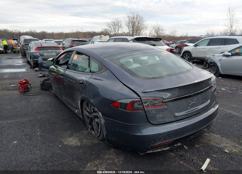 2022 TESLA MODEL S PLAID TRI MOTOR ALL-WHEEL DRIVE VIN: 5YJSA1E64NF461252