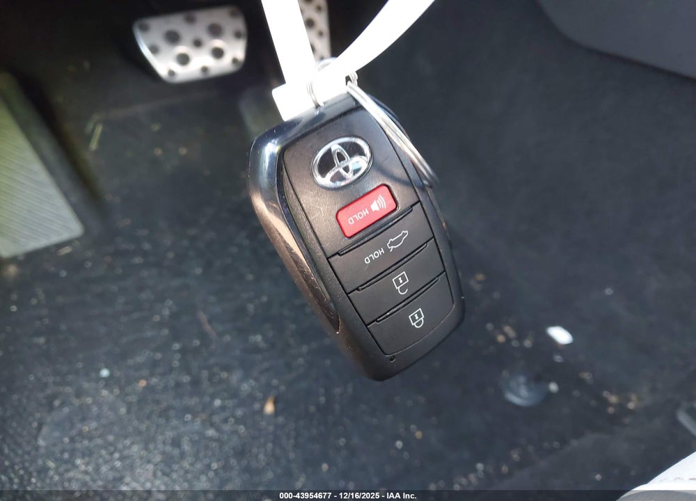 2025 TOYOTA CAMRY SE VIN: 4T1DBADK2SU522729