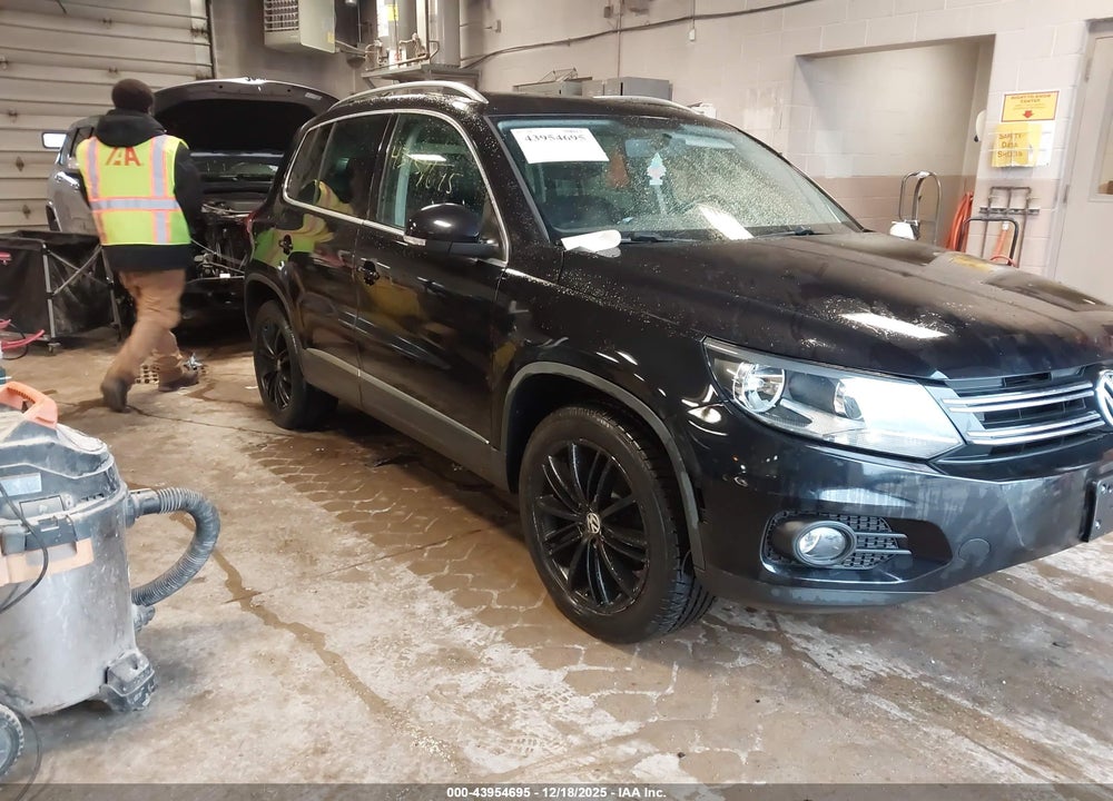 2015 VOLKSWAGEN TIGUAN SEL VIN: WVGBV7AX9FW596841