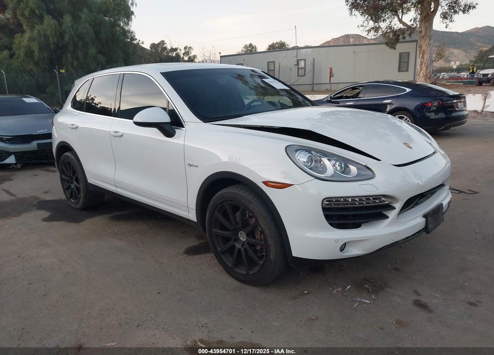 2014 PORSCHE CAYENNE HYBRID S VIN: WP1AE2A25ELA51287